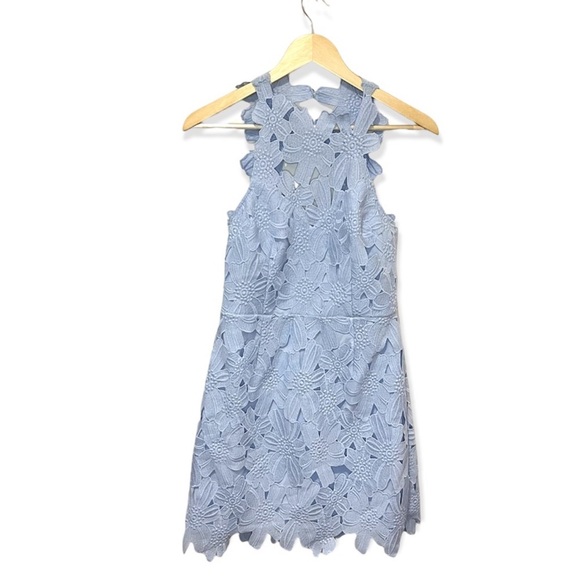 Elegant Lace Halter Dress in Light Blue - Picture 2 of 6